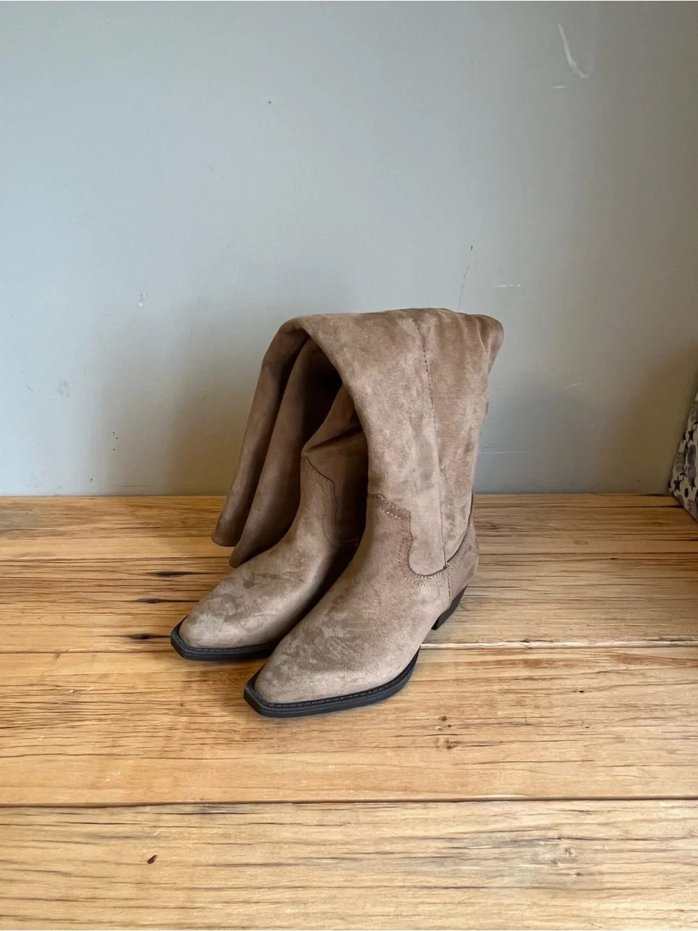 Time and Tru Women’s Tall Faux Suede Knee-High Boots - Tan Size 6